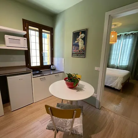 Charming Mini Apartment-casanina Apartment